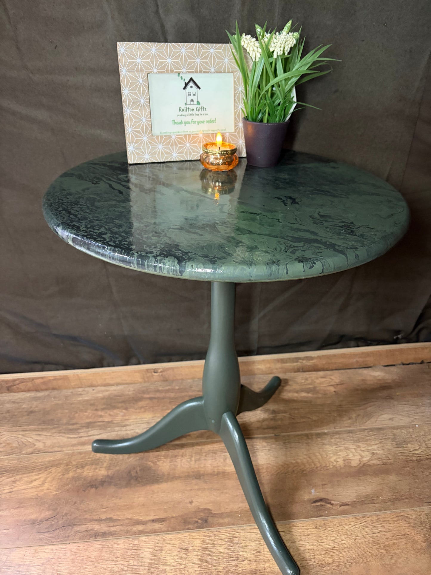 Green marble effect table