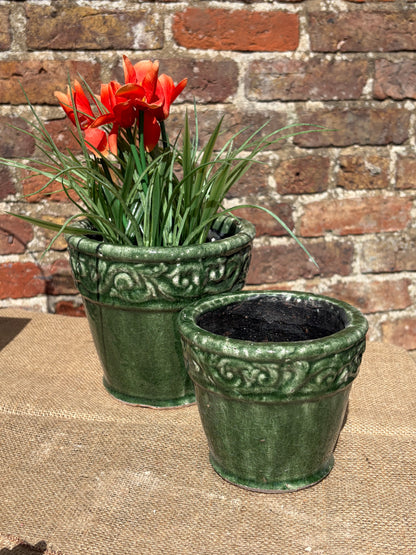 Floral: Artificial Tulip in black pot