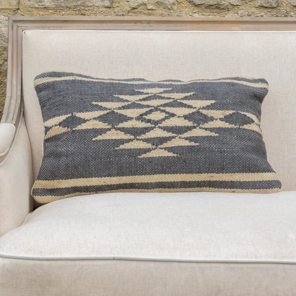 Cushion  Jute- Sarika